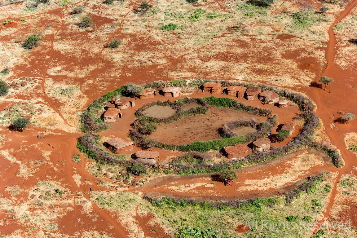 Village life and manyattas in a Masai enkang