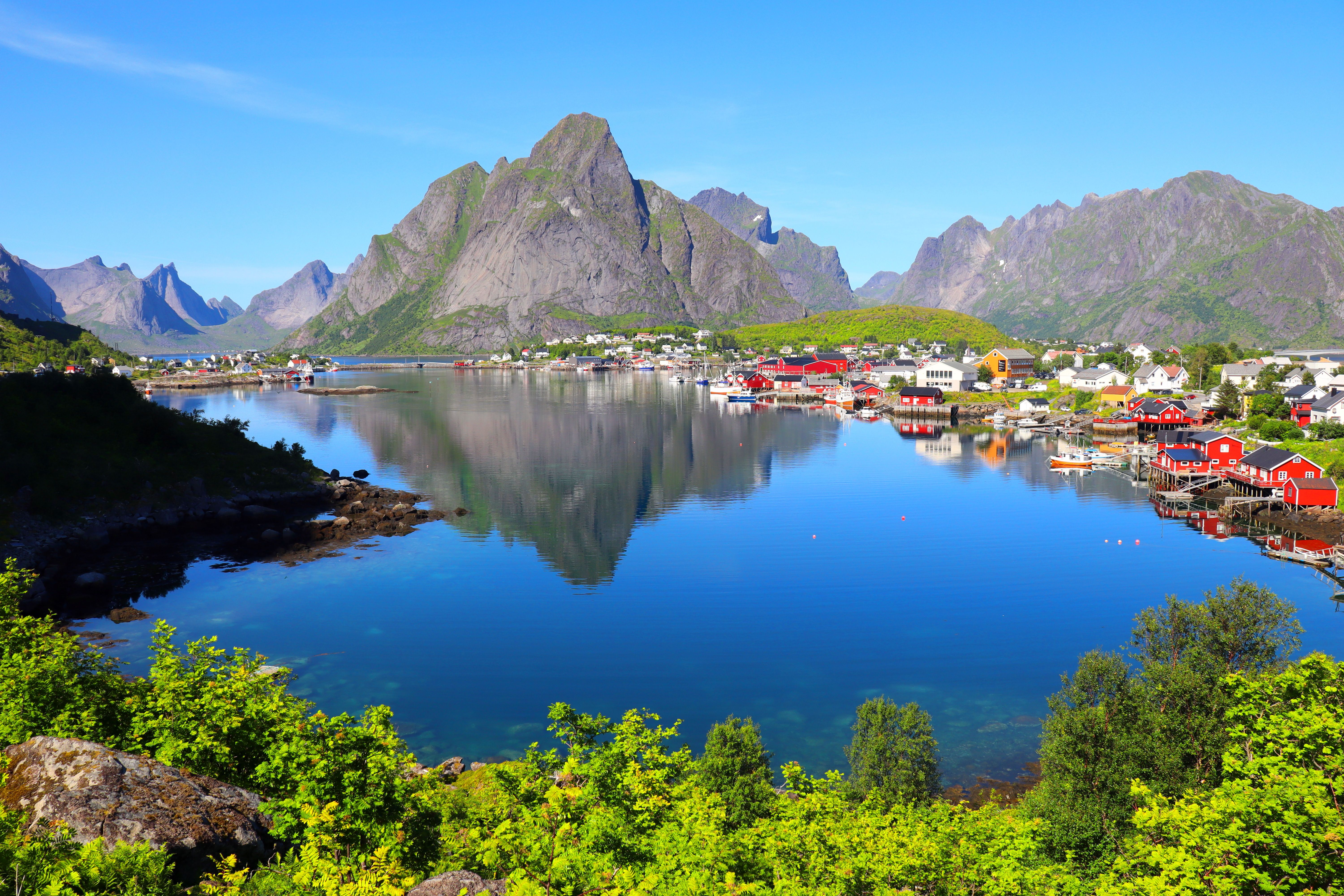 Luxury Norway honeymoon package with fjord-view suite and romantic scenery