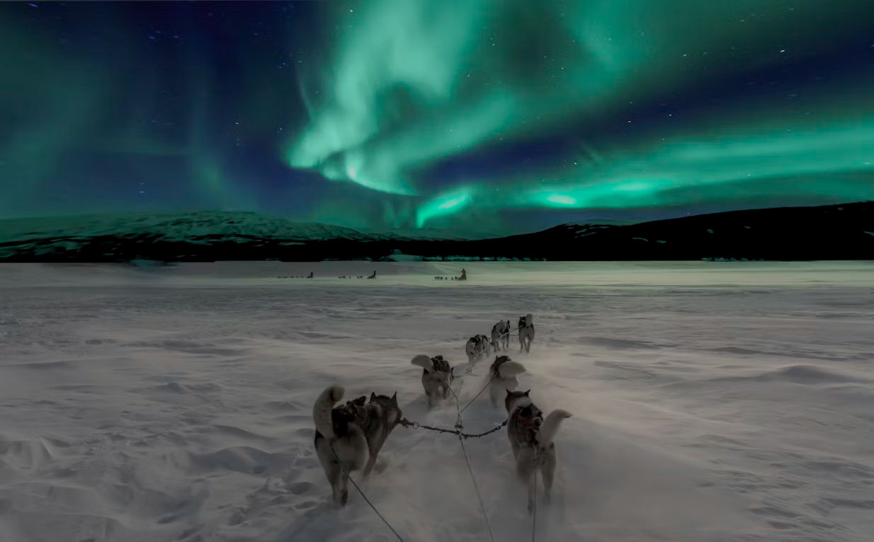 Norway winter tour package with Arctic snow and Northern Lights route