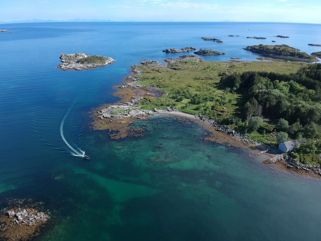 Norway summer tour package with fjord and mountain scenery